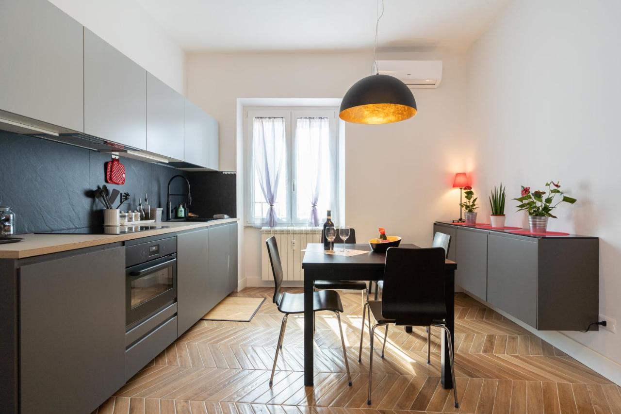 Colosseo Luxe Apartment In The Center Of Рим Екстериор снимка