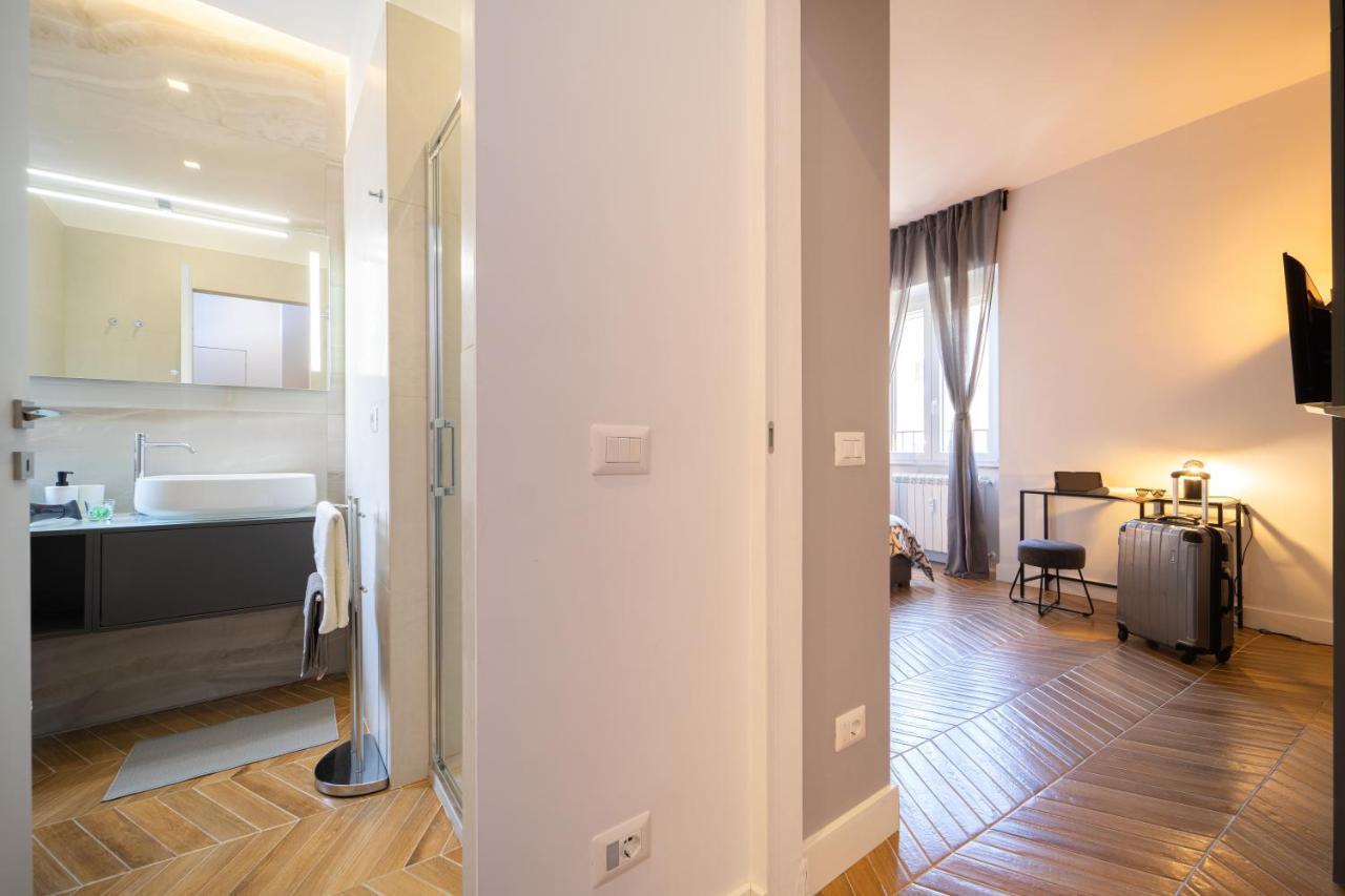 Colosseo Luxe Apartment In The Center Of Рим Екстериор снимка