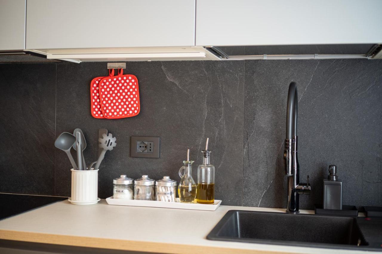 Colosseo Luxe Apartment In The Center Of Рим Екстериор снимка