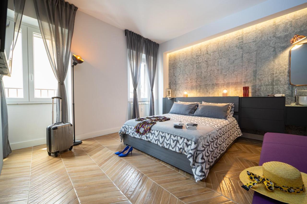 Colosseo Luxe Apartment In The Center Of Рим Екстериор снимка
