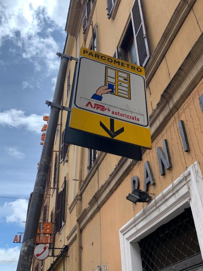 Colosseo Luxe Apartment In The Center Of Рим Екстериор снимка