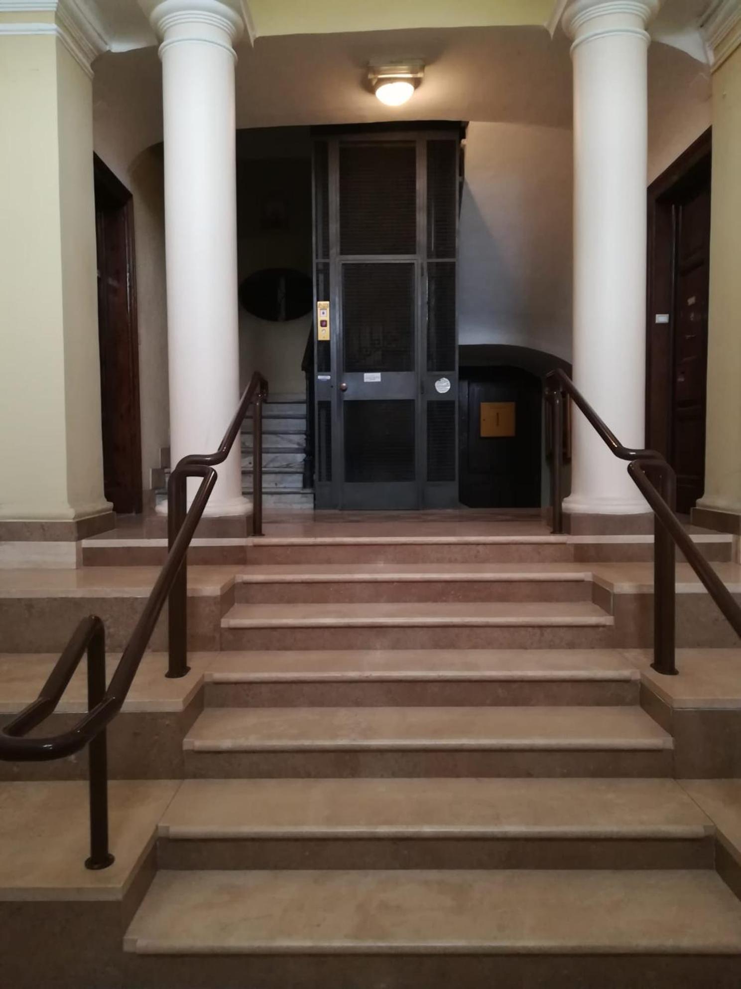 Colosseo Luxe Apartment In The Center Of Рим Екстериор снимка